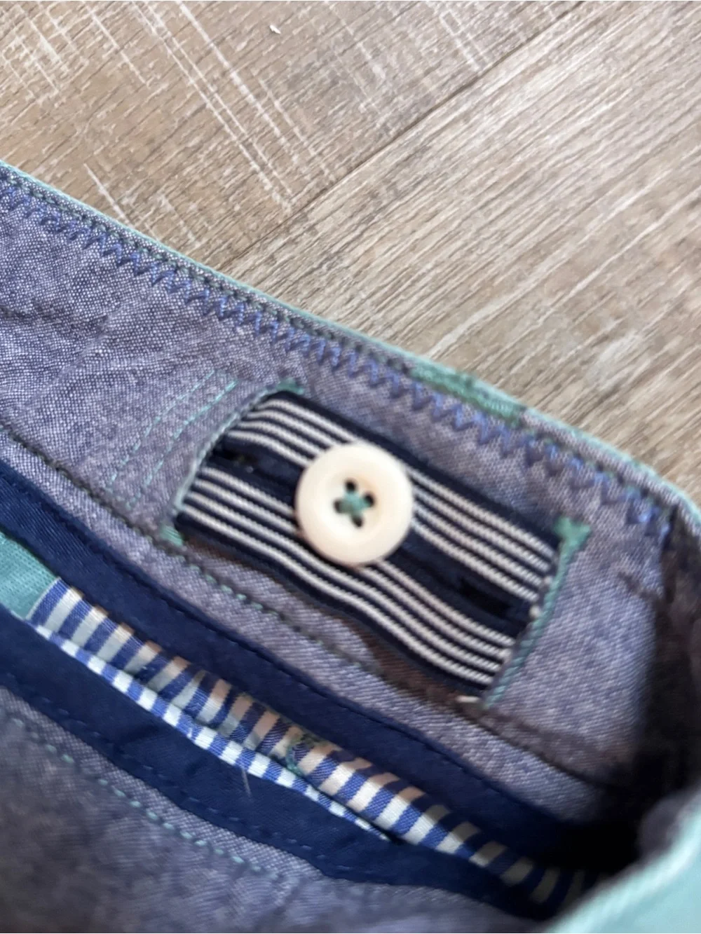 Mini Boden Boys Cactus Print Chino Shorts Teal Green Size 3T Preppy Summer 3 Yrs